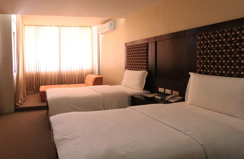 Coron Gateway Hotel & Suites Номер фото